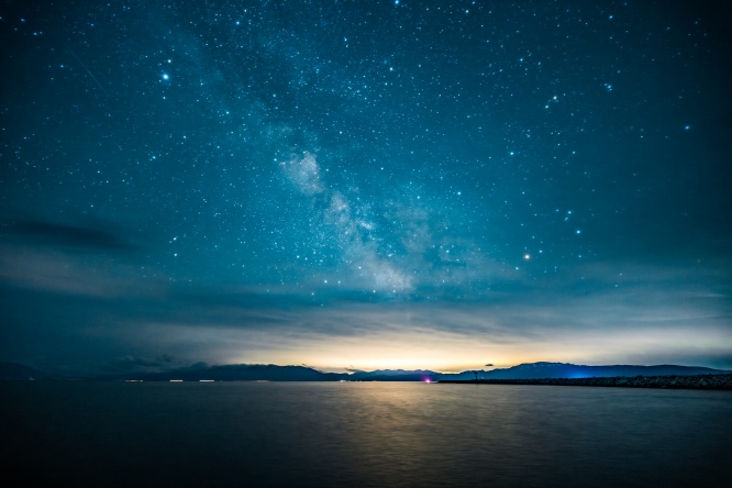 （9）星空 赛里木湖的夜 李志鹏(1).jpg